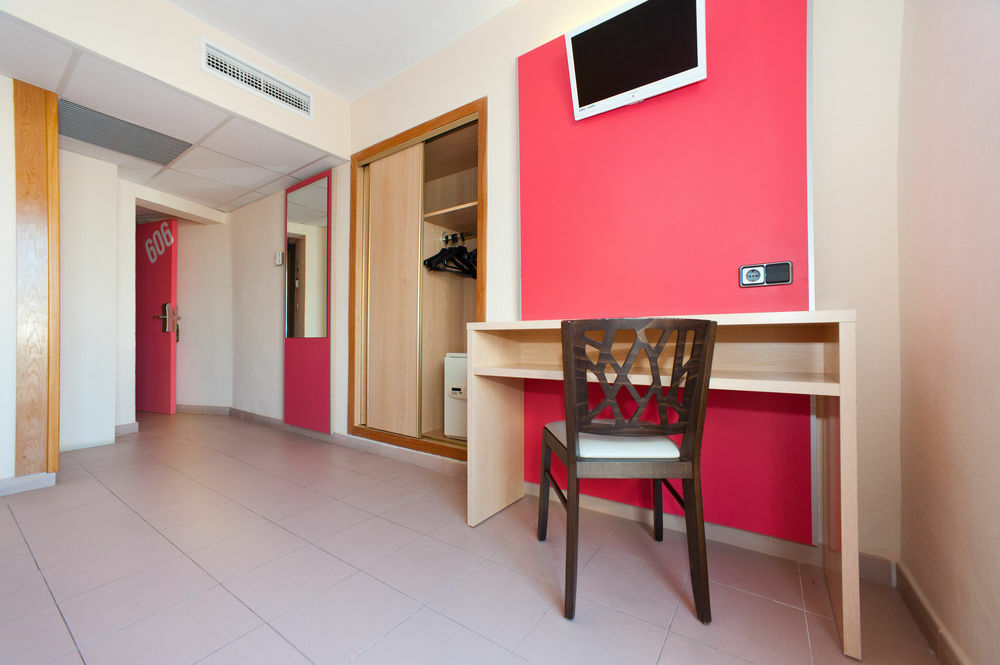 The Red Hotel By Ibiza Feeling - Adults Only San Antonio Kültér fotó