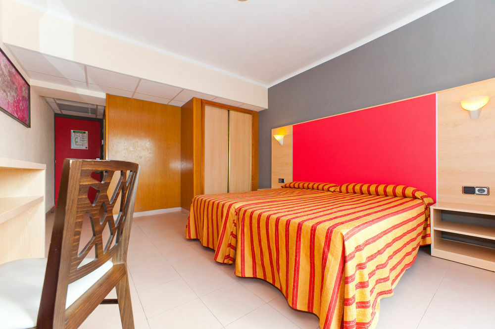 The Red Hotel By Ibiza Feeling - Adults Only San Antonio Kültér fotó